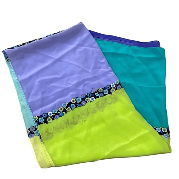 Vintage 90s Silk Wrap Scarf Shawl With Daisy Graphics - Picture 8 of 8